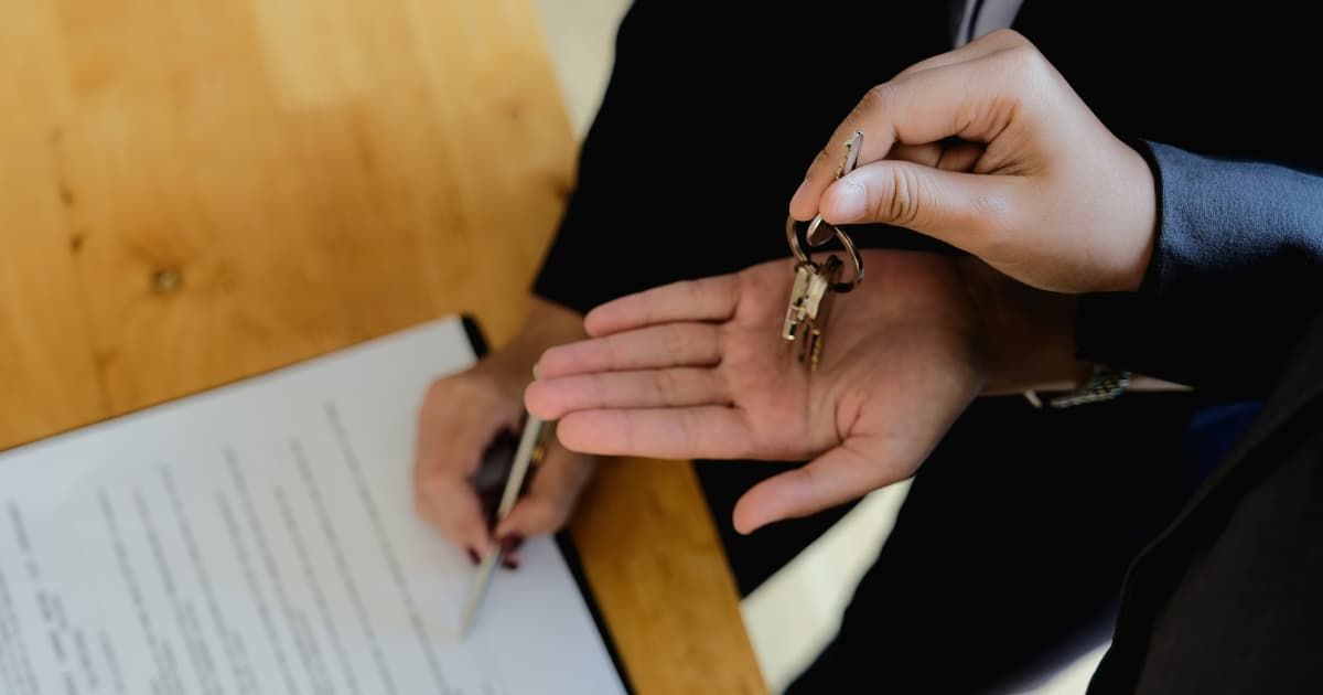 Instone Group Supera Meta de Vendas de EUR 500 Milhões em 2025, Marcando Crescimento Superior a 50%