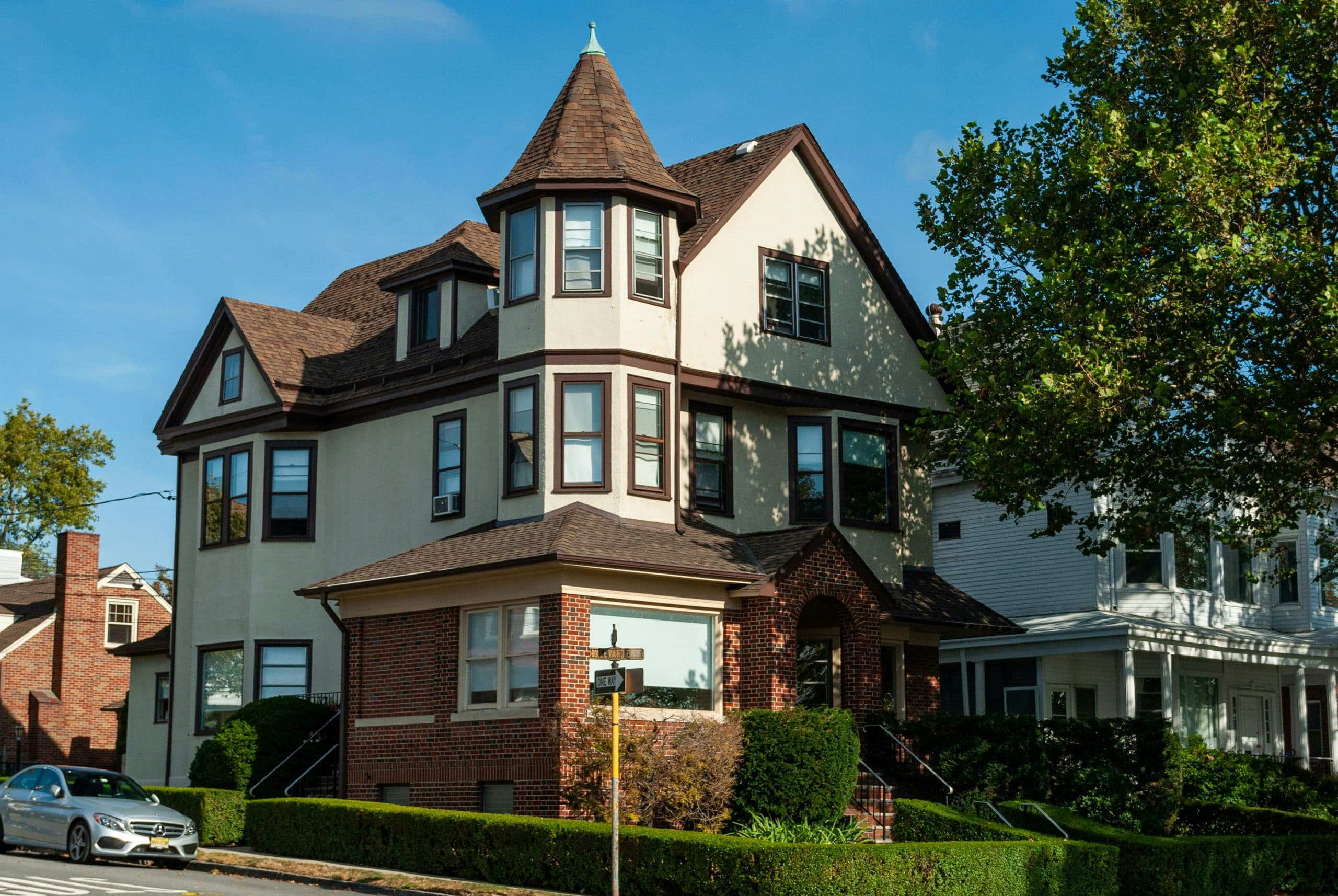 Mercados Imobiliários de Maplewood e South Orange Continuam Fortes na Metade de 2026, Mostram Novos Dados