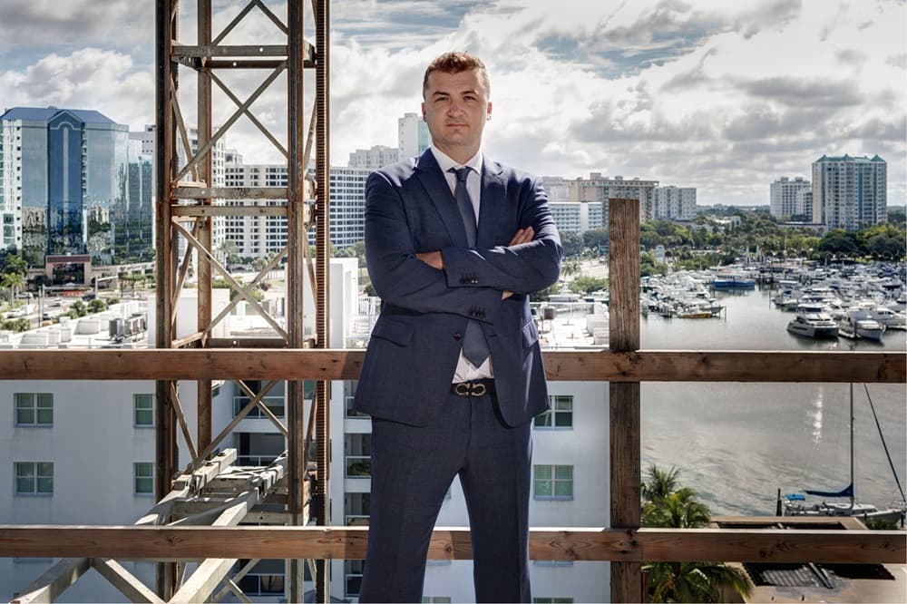 Mercado Imobiliário de Luxo de Sarasota Desafia Arrefecimento da Flórida com Propriedades Acima de US$ 3 Milhões Vendidas pelo Preço Total