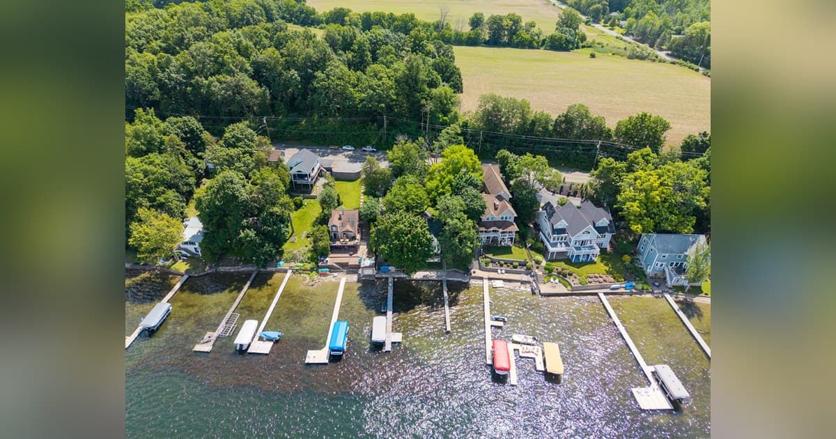 Remoção de Docas no Lago Conesus: Planejando com Antecedência para Evitar o Domínio do Inverno