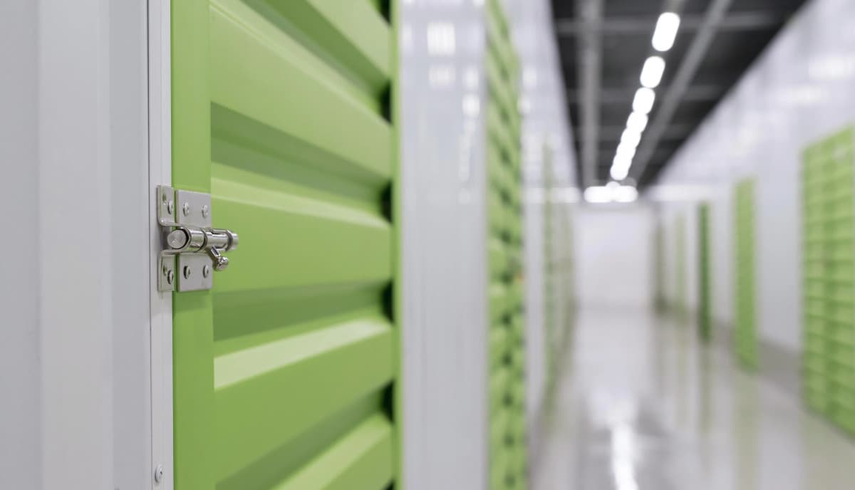 US Storage Units Simplifica a Busca por Armazenamento de Veículos com Rede Nacional e Reservas em Tempo Real