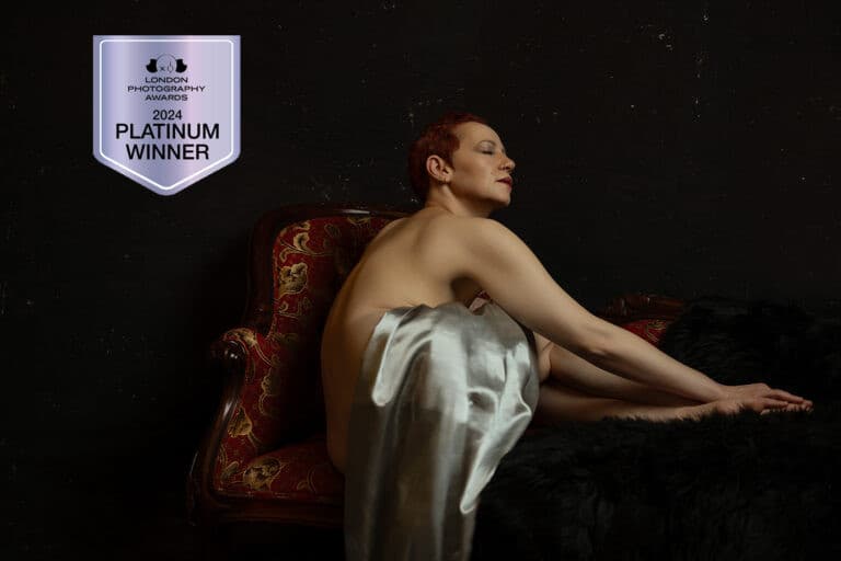 Veterana da Indústria do Entretenimento Cria Estúdio de Fotografia Bi-costeiro Focado em Retratos Autênticos