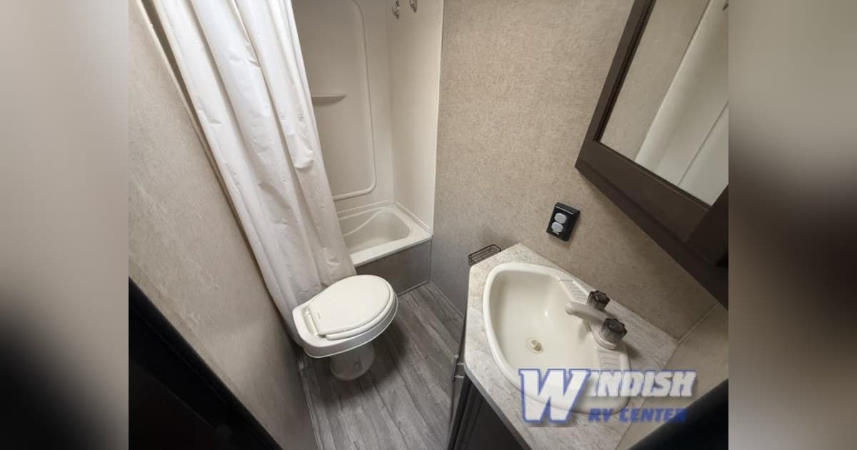 Windish RV Center Destaca Trailer de Viagem Cherokee com Preço Reduzido para Famílias do Colorado