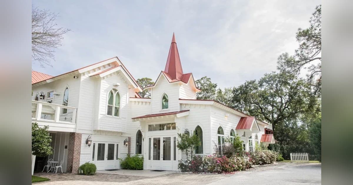 Tybee Island Wedding Chapel celebra 14 anos de operação contínua