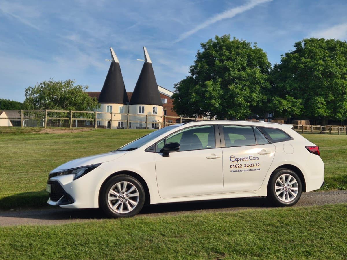 Express Cabs Expande Serviços de Táxi 24 Horas para as Comunidades da Área de Malling