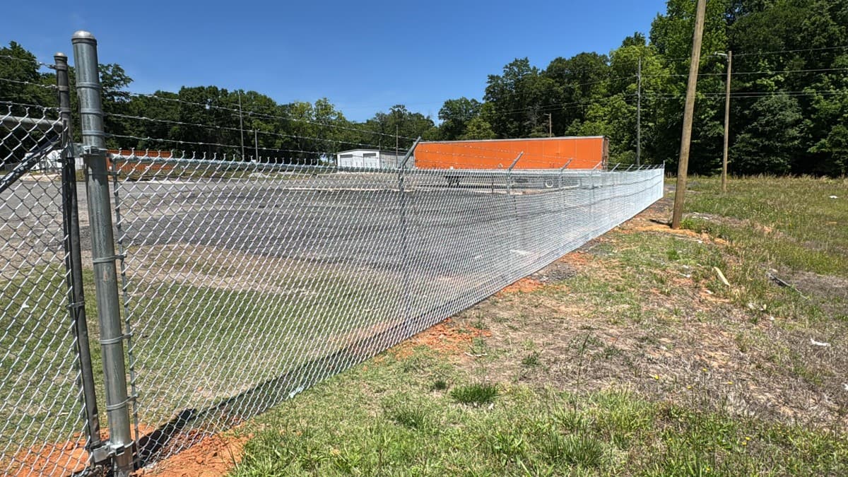 David S. Fence Expande Serviços de Instalação de Cercas para Greenville, SC