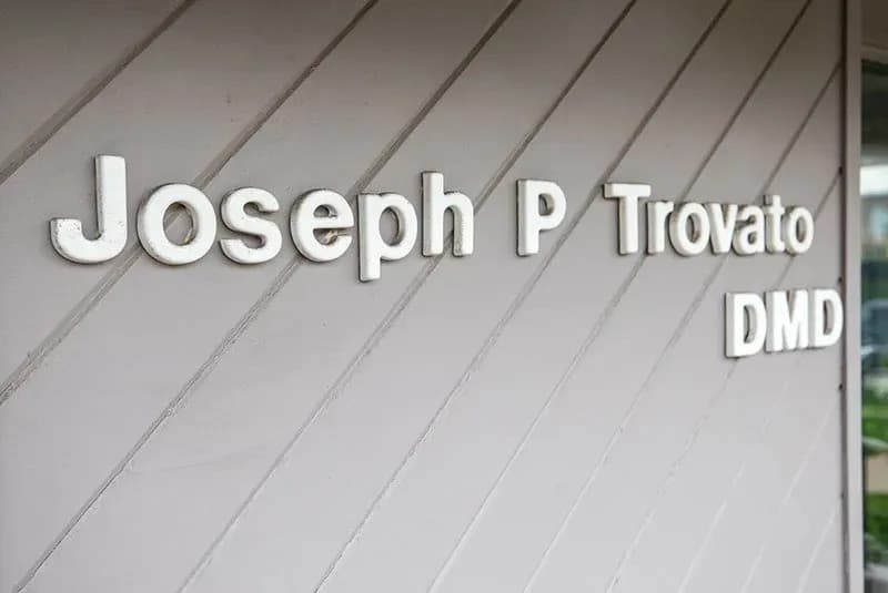 Trovato Family Laser Dentistry Eleva o Cuidado Odontológico Familiar em Kearny com Tecnologia Moderna