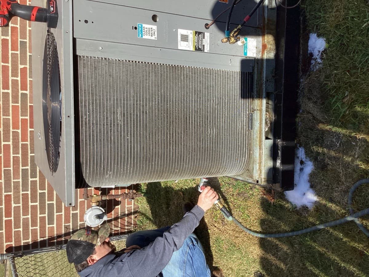 Empresa de HVAC de Birmingham Recebe Honra da Câmara e Mantém Avaliação de 4,9 Estrelas