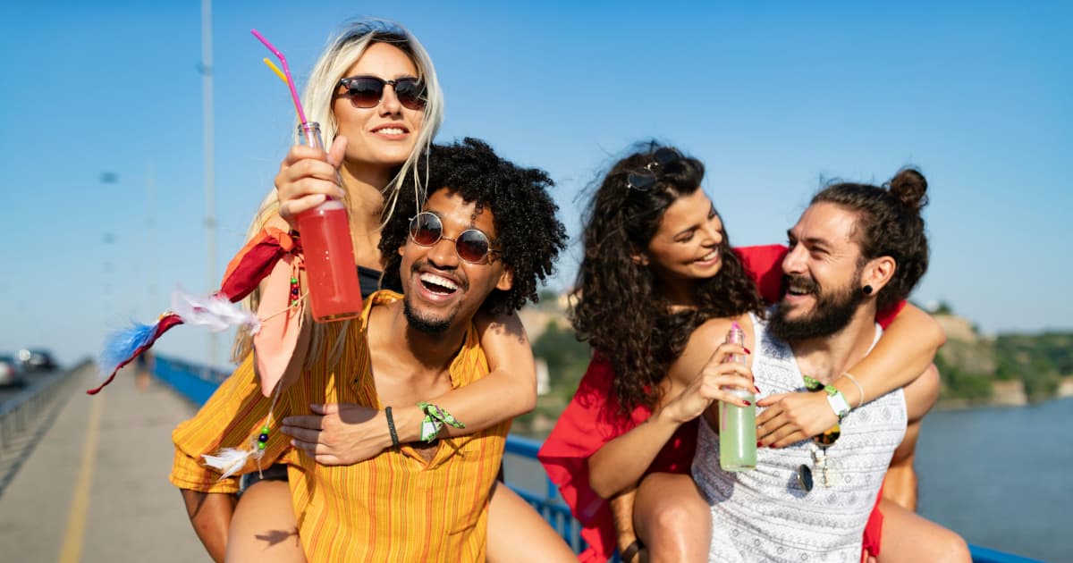 Podcast Unblinded de Sean Callagy Alcança Topo dos Rankings de Negócios com Conversas de Alto Perfil