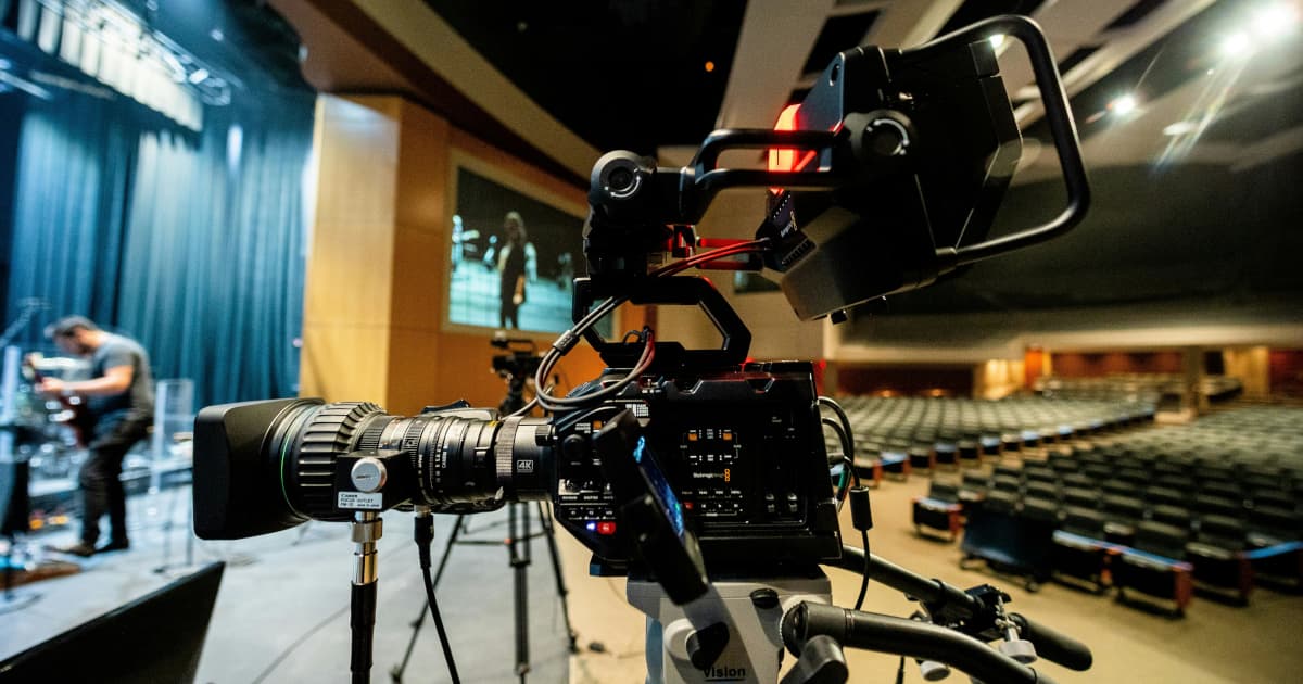 Novo Livro Revela Como o Cofre Vazio de Capone Criou a Televisão Realidade Moderna