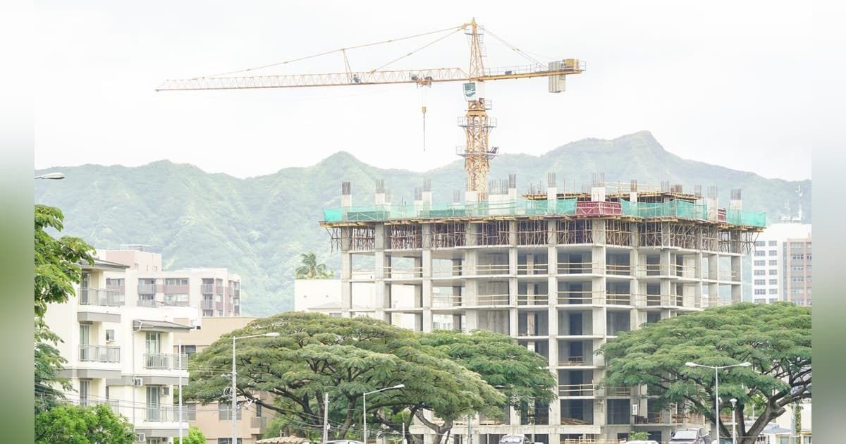 Projeto de Lei 18 sobre Habitação no Havaí Coloca Aprovação por Direito à Frente da Densidade