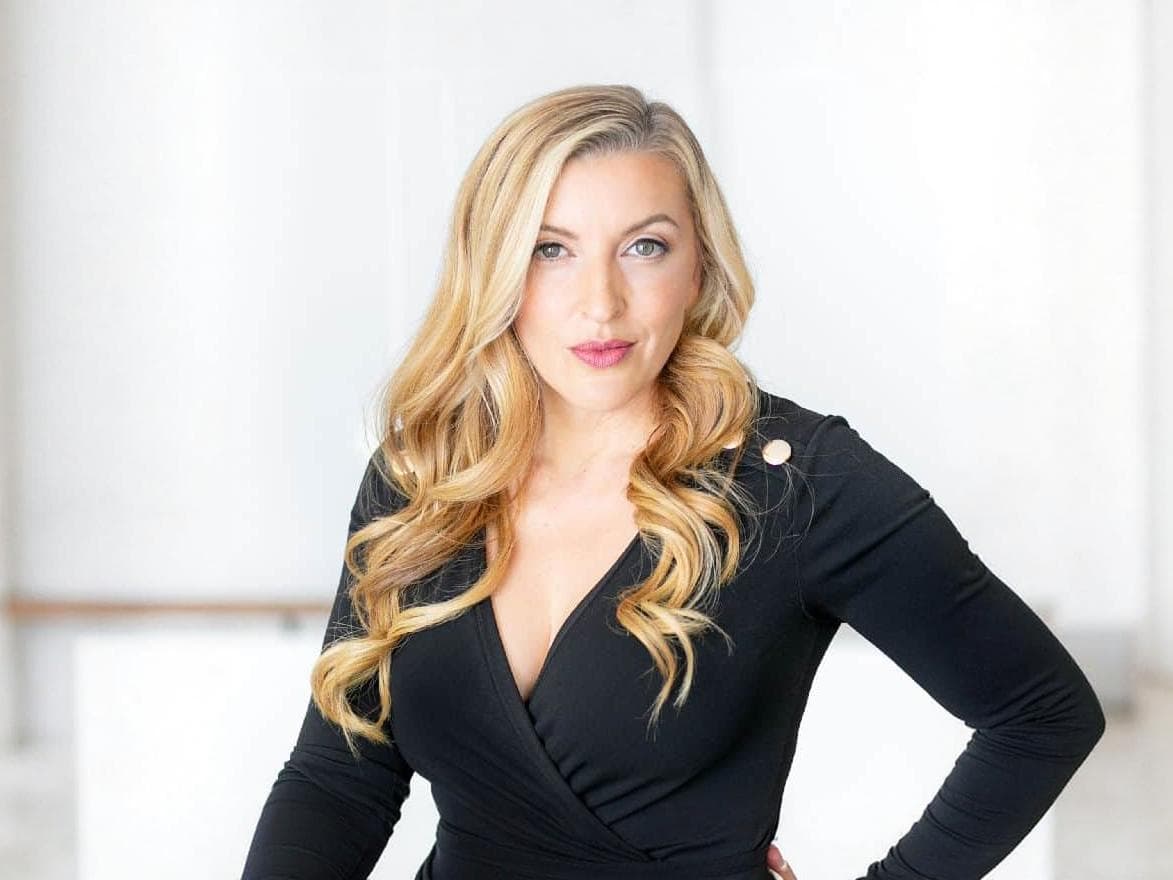 Setor Imobiliário Adapta-se a Novas Práticas de Divulgação de Honorários Após Mudanças Regulatórias