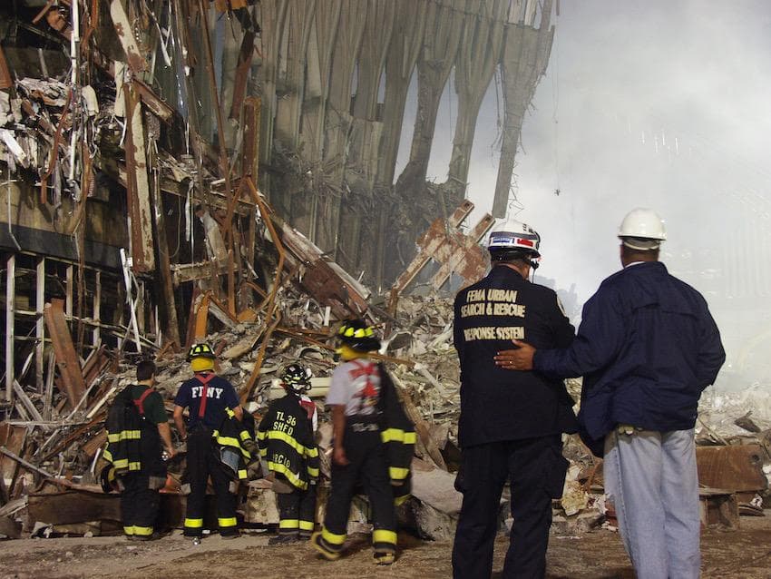 25 Anos Após o 11/9, um Chamado para Refletir sobre o 'Espelho' da Unidade e do Serviço Americano