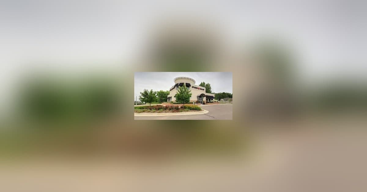 Studio 9 Salon Celebra 24 Anos de Serviço no Condado de Macomb com Mais de 3.000 Avaliações Cinco Estrelas