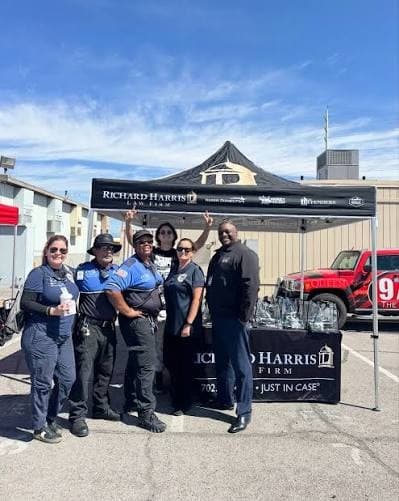 Richard Harris Law Firm e CCSD homenageiam motoristas de ônibus escolares em evento de reconhecimento