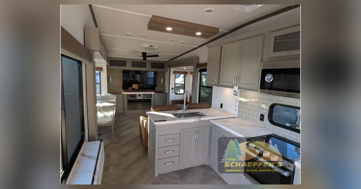 Tom Schaeffer's RV Superstore Adiciona Hurricane RVs e Sprinter Fifth Wheels ao Estoque da Pensilvânia