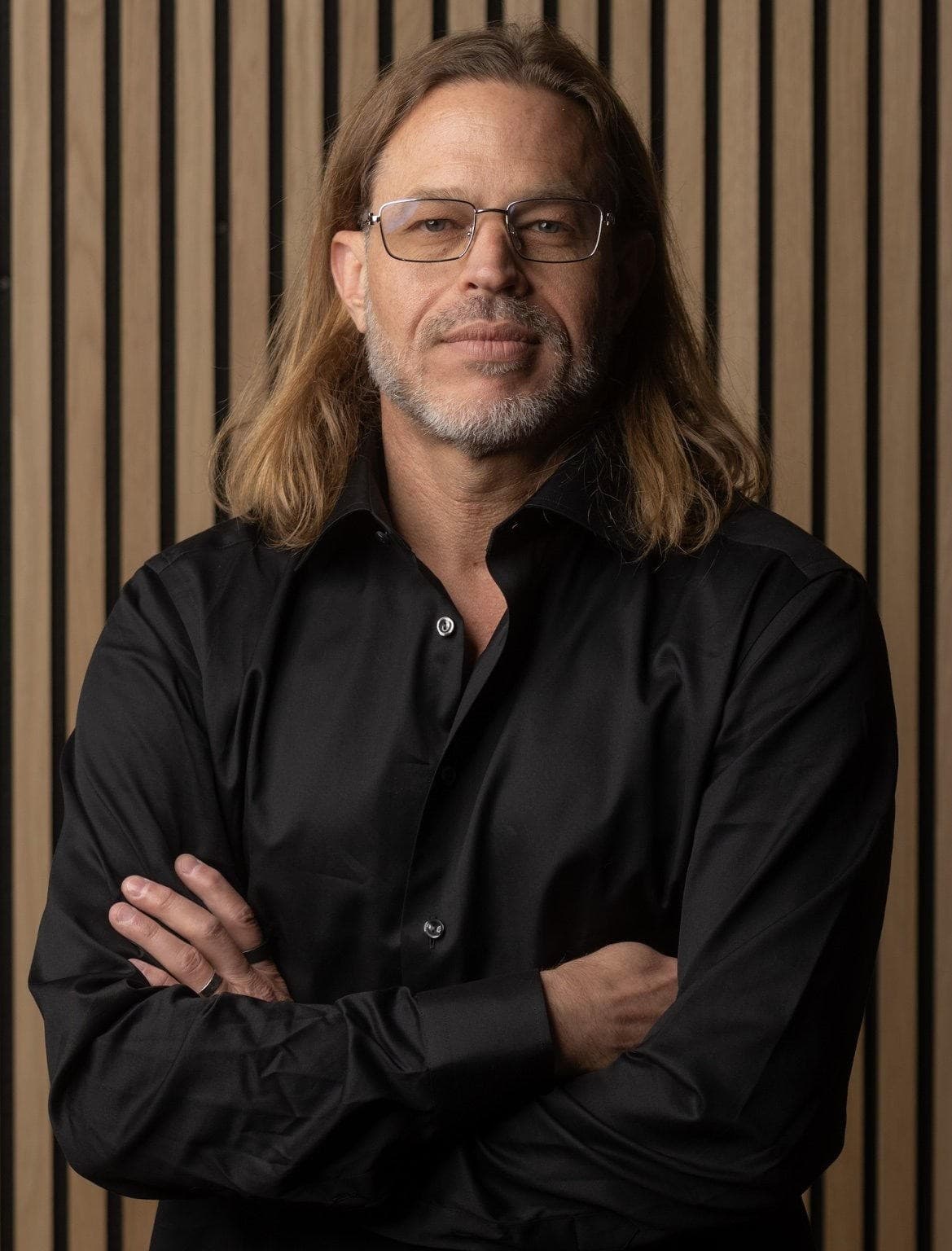 Dr. Robert Whitfield Revela Método SHARP e Programa de Saúde BII Combinando Explante com Transferência de Gordura