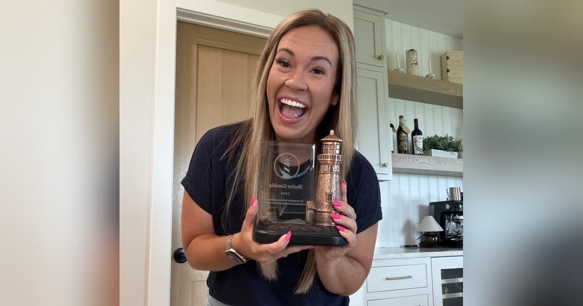 Corretora de Imóveis de Sioux Falls, Shaina Goedtke, é Nomeada Agente Reconhecida pelo Lighthouse Marketing Institute 2026