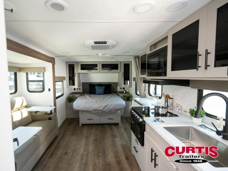 Curtis Trailers Expande Linha de Trailers 2026 com Trailers de Viagem Alliance RV Delta em Portland e Beaverton