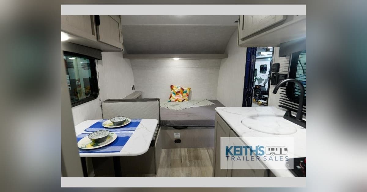 Keith's Trailer Sales destaca inventário ampliado da Forest River Viking para compradores de trailers em Ontário