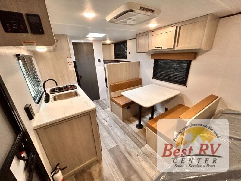 Best RV Center Expande Inventário em Turlock com Trailers de Campismo Kodiak
