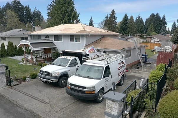Roof Pros NW atende reparos, substituições e remoção de musgo em Washington