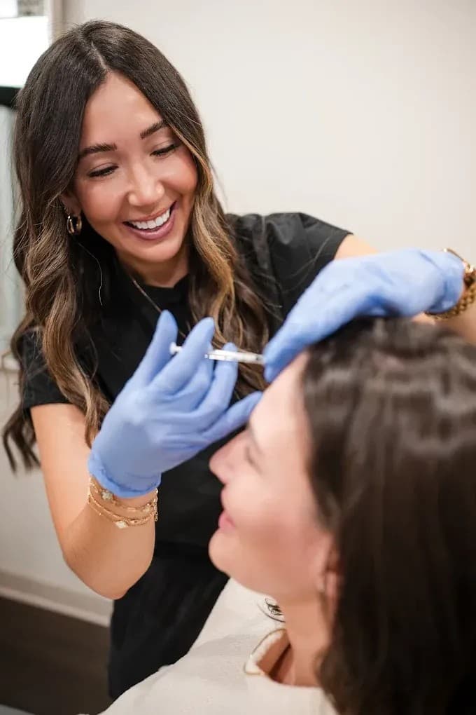 Anne Therese Aesthetic Medicine Destaca Estratégias para Evitar Resultados Exagerados em Tratamentos Injetáveis