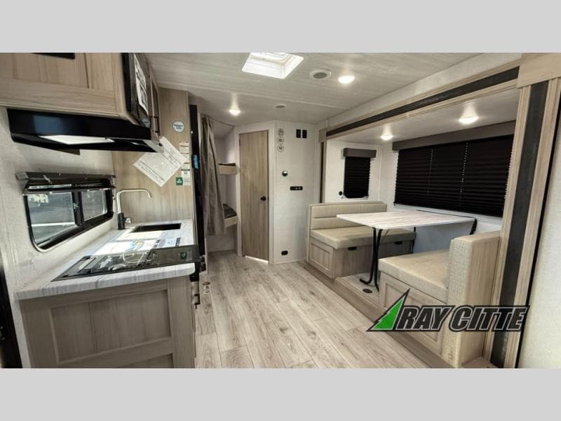 Ray Citte RV Expande Estoque em Roy, Utah para Atender à Crescente Demanda por Trailers e Motorhomes
