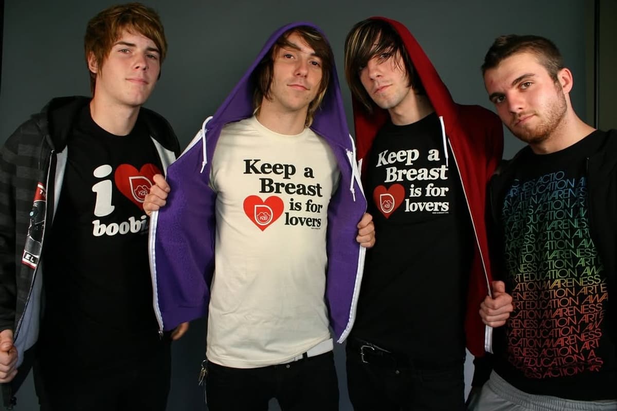 Fundação Keep A Breast Celebra 25 Anos de Parceria com Vans Warped Tour no Evento Final em Orlando